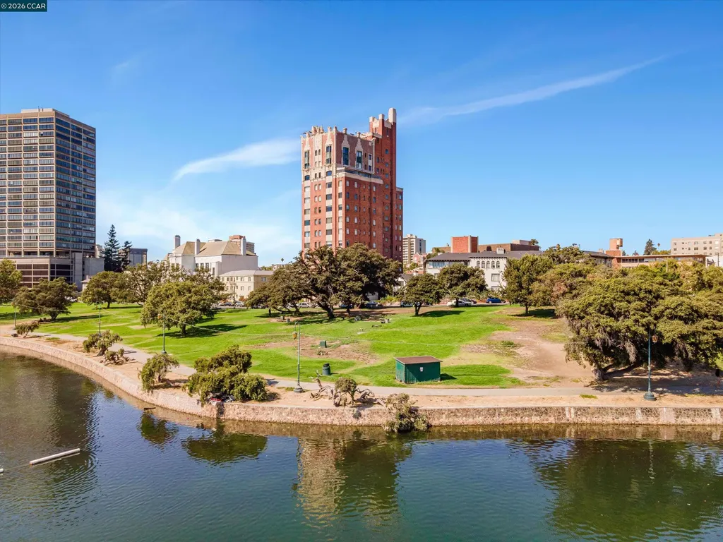 492 Staten Avenue Oakland CA 94610