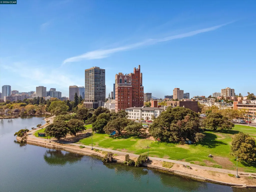 492 Staten Avenue Oakland CA 94610
