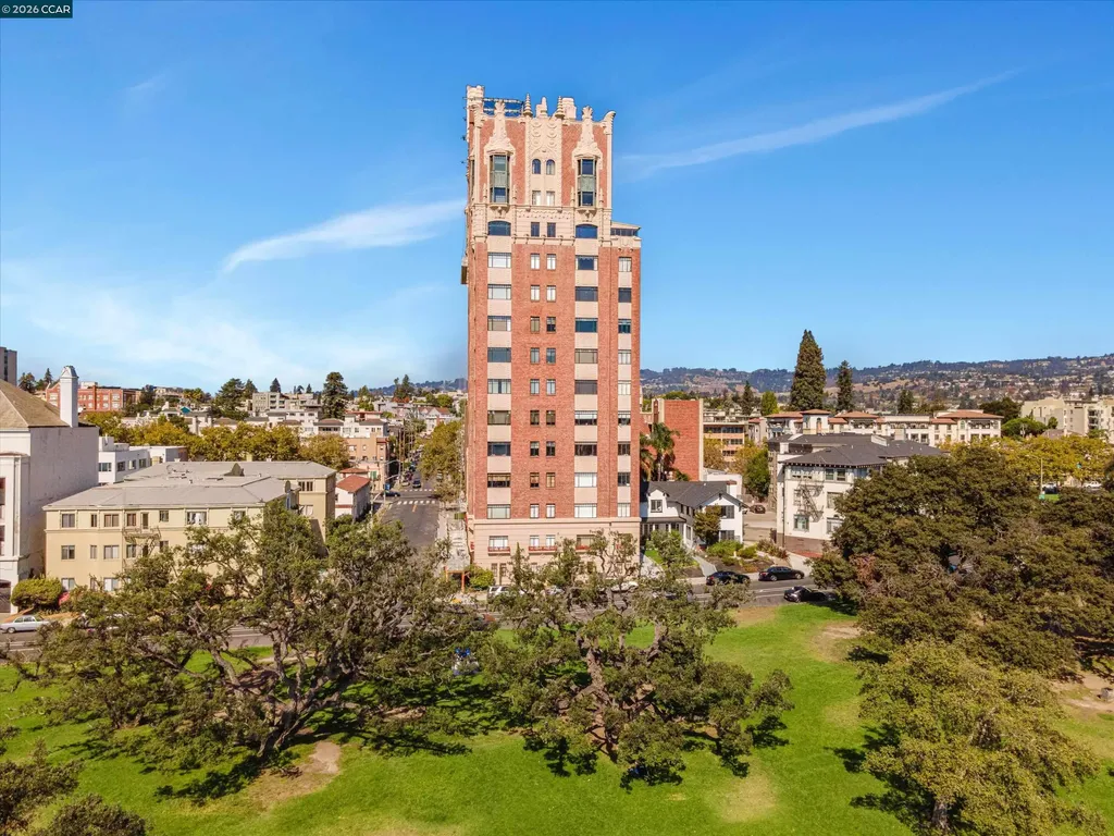 492 Staten Avenue Oakland CA 94610