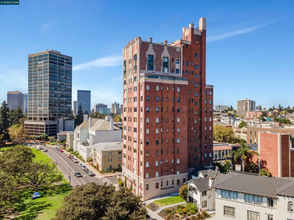 492 Staten Avenue Oakland CA 94610