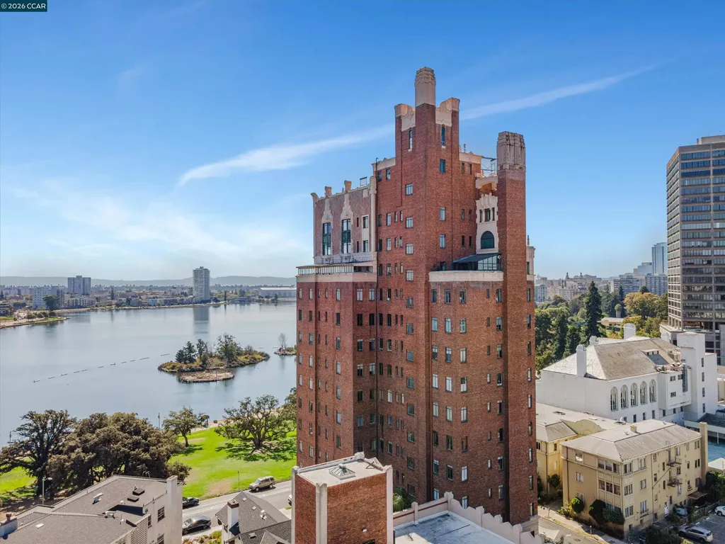 492 Staten Avenue Oakland CA 94610