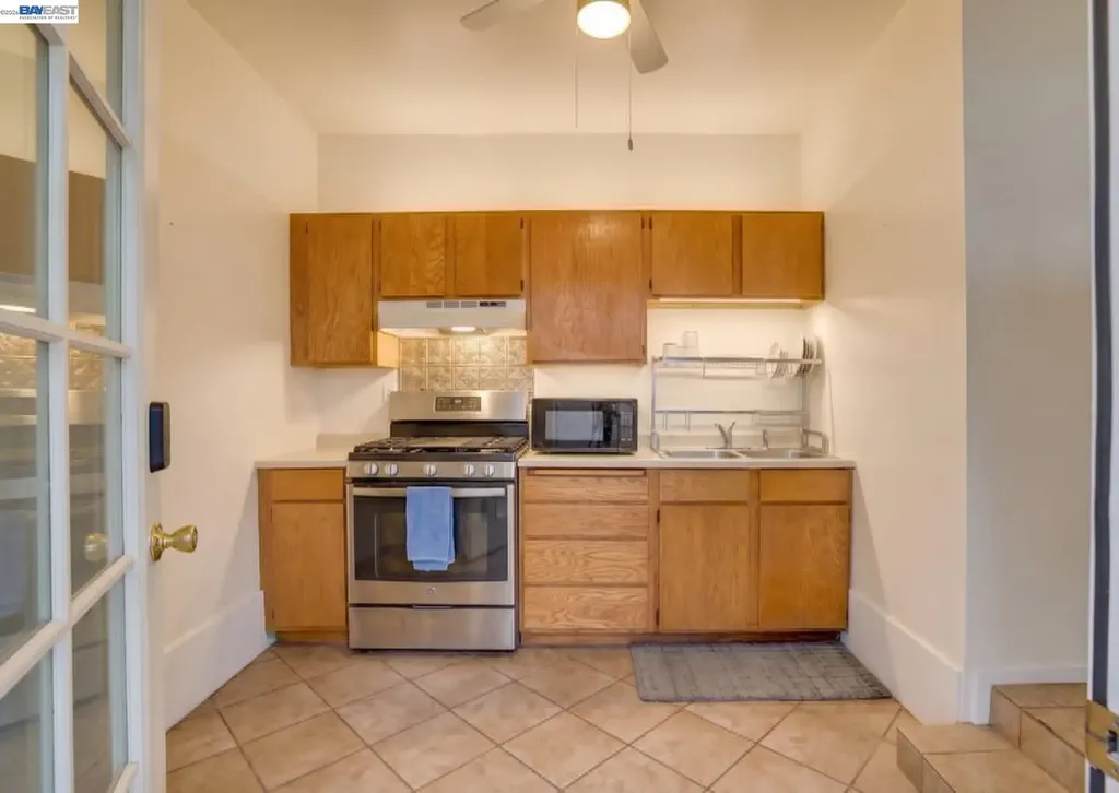 935 2nd Avenue Pinole CA 94564