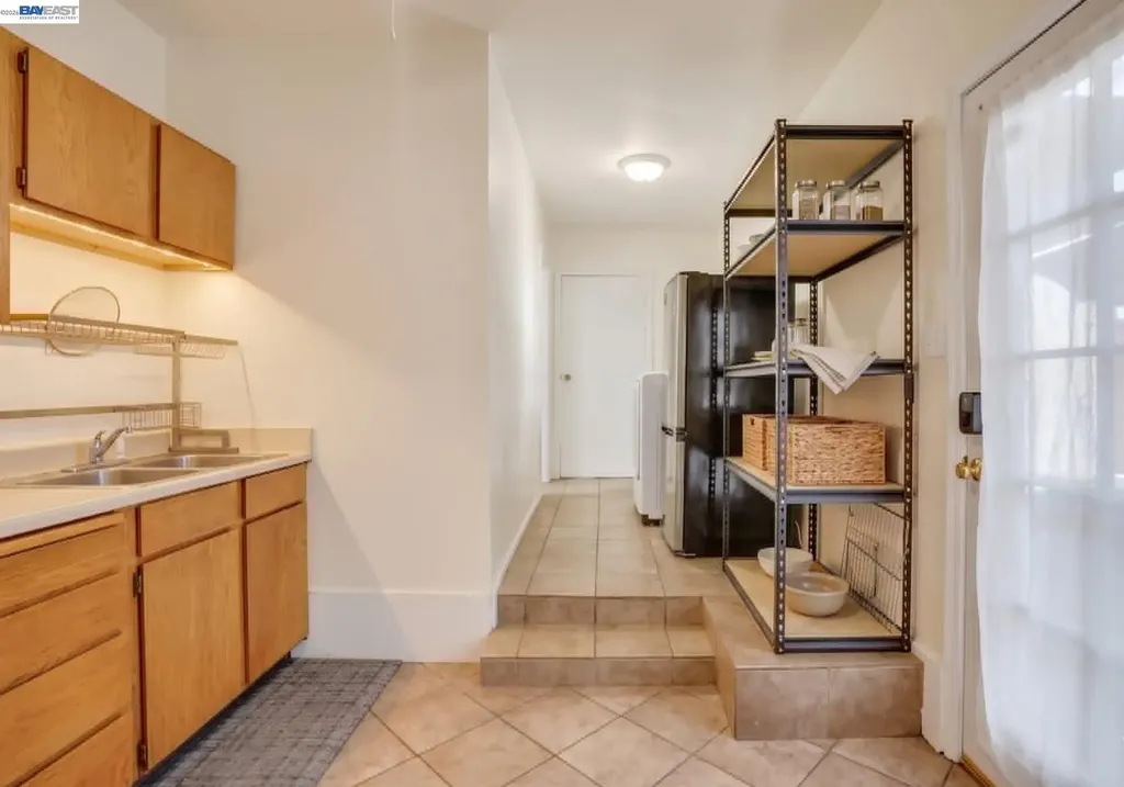935 2nd Avenue Pinole CA 94564