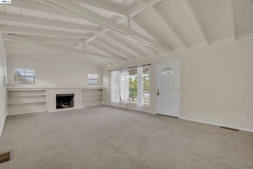 935 2nd Avenue Pinole CA 94564