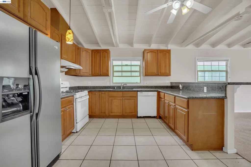935 2nd Avenue Pinole CA 94564