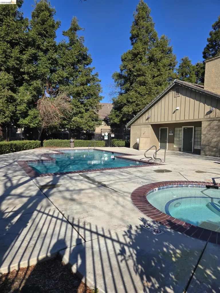 1241 Lakeview Circle Pittsburg CA 94565