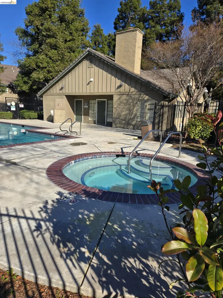 1241 Lakeview Circle Pittsburg CA 94565