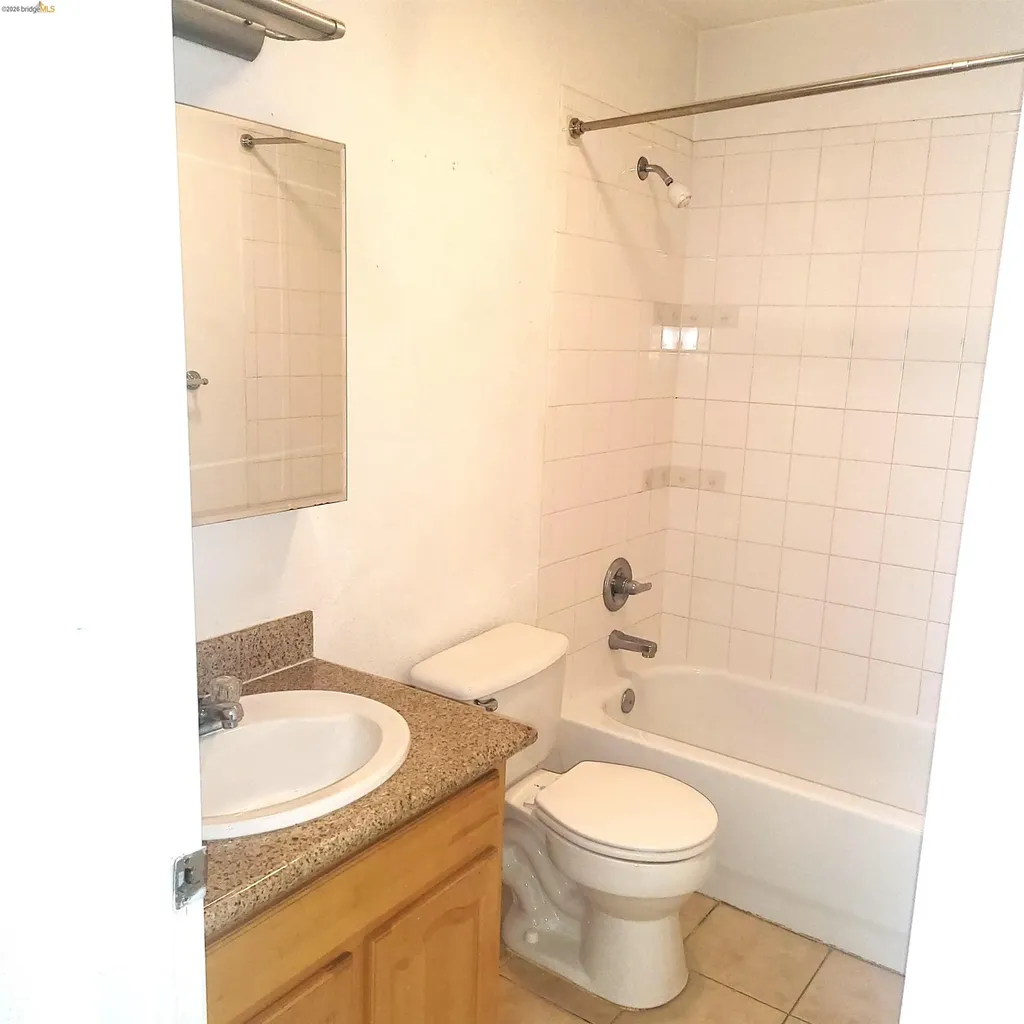 1241 Lakeview Circle Pittsburg CA 94565