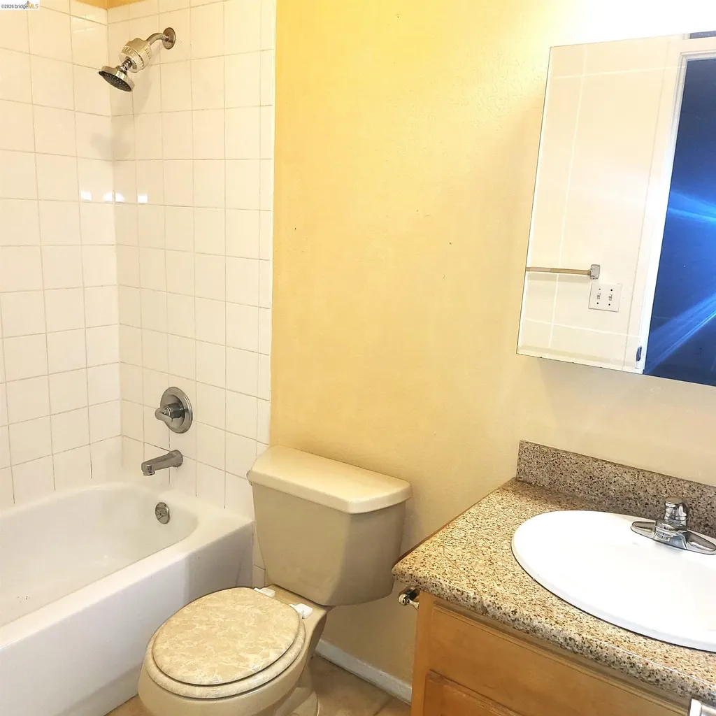 1241 Lakeview Circle Pittsburg CA 94565