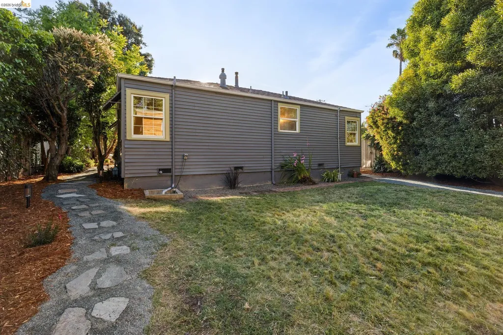 738 Ventura Street Richmond CA 94805