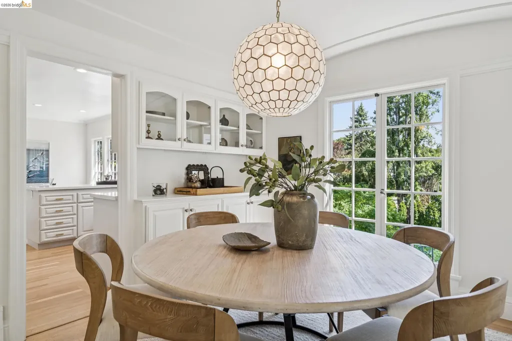 132 Caperton Piedmont CA 94611