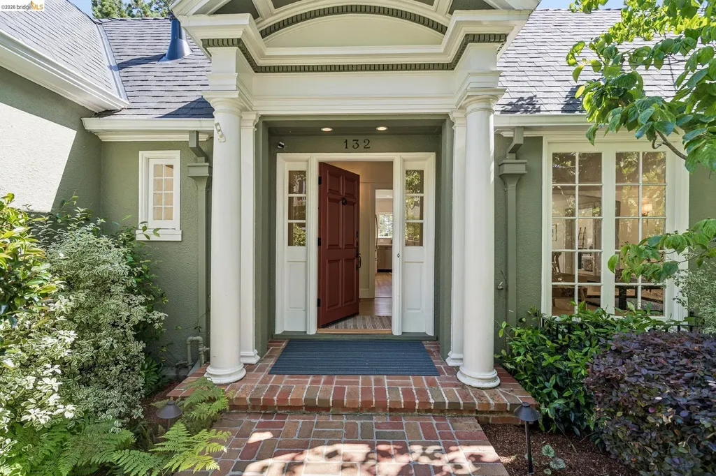 132 Caperton Piedmont CA 94611