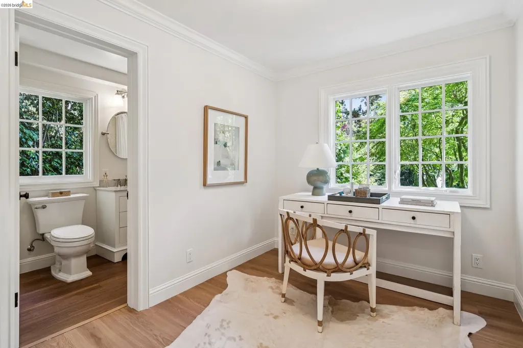132 Caperton Piedmont CA 94611