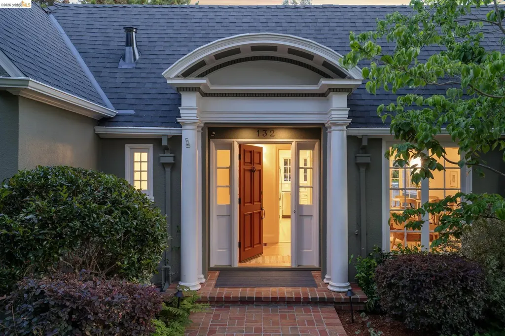 132 Caperton Piedmont CA 94611