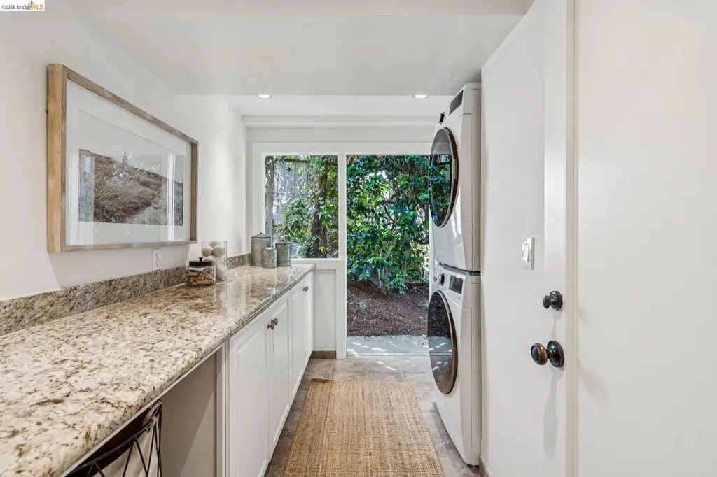 132 Caperton Piedmont CA 94611