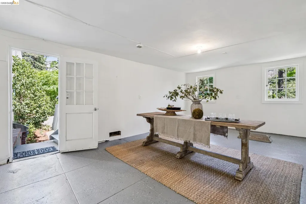 132 Caperton Piedmont CA 94611