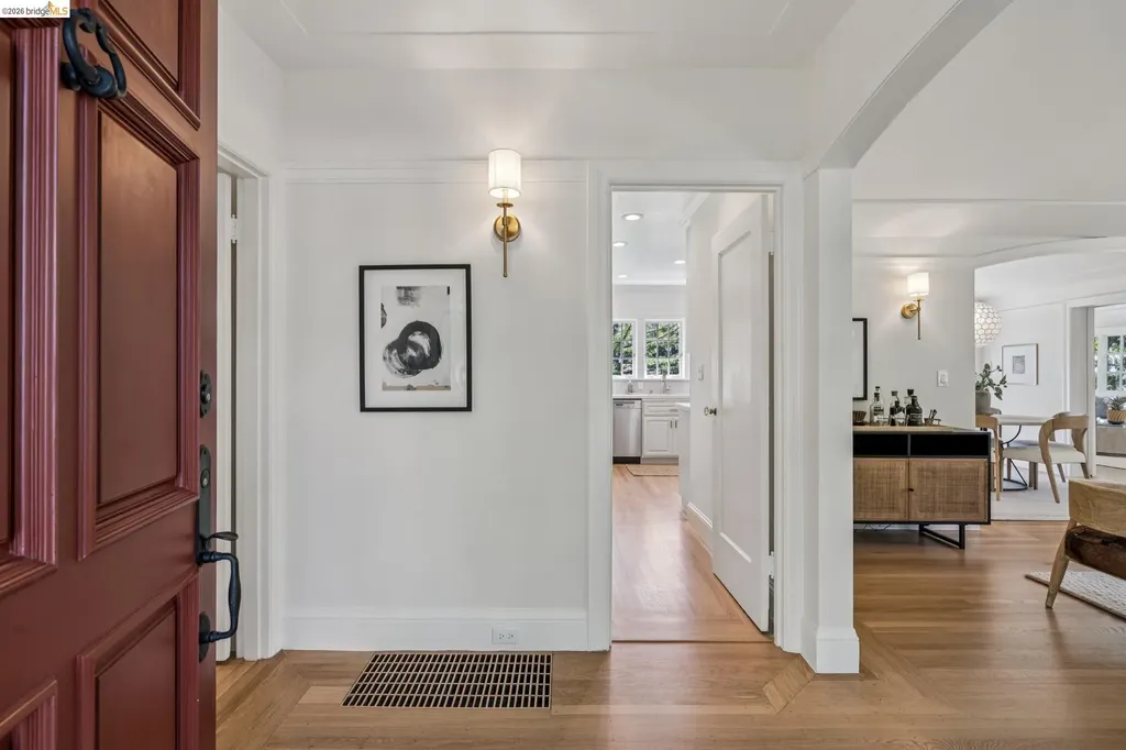132 Caperton Piedmont CA 94611