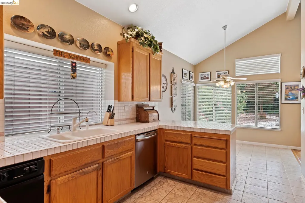 2433 Mimosa Way Antioch CA 94509
