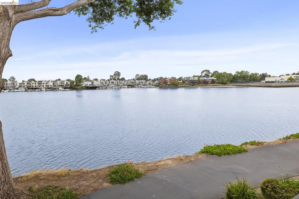 1303 Crown Drive Alameda CA 94501