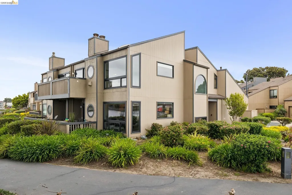 1303 Crown Drive Alameda CA 94501