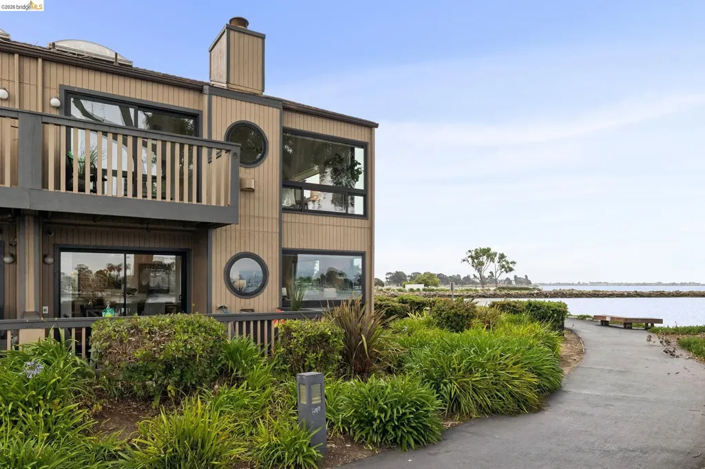 1303 Crown Drive Alameda CA 94501