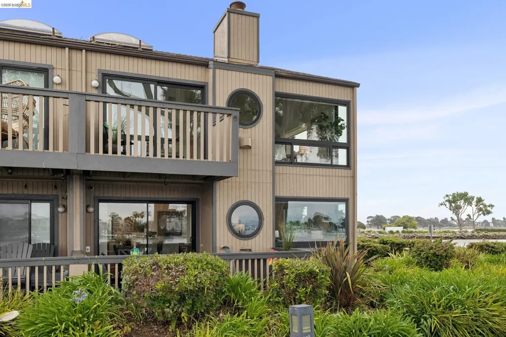 1303 Crown Drive Alameda CA 94501