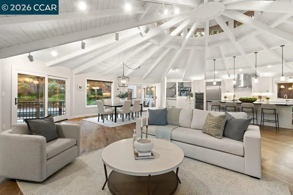 74 Bates Boulevard Orinda CA 94563