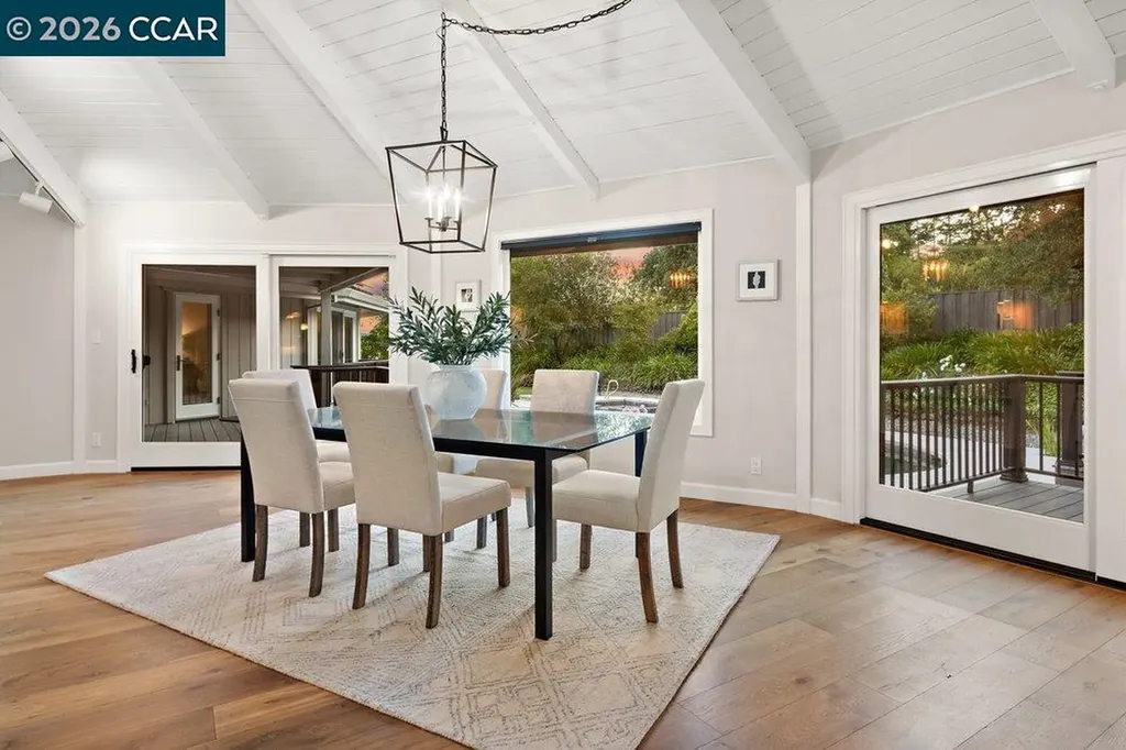 74 Bates Boulevard Orinda CA 94563