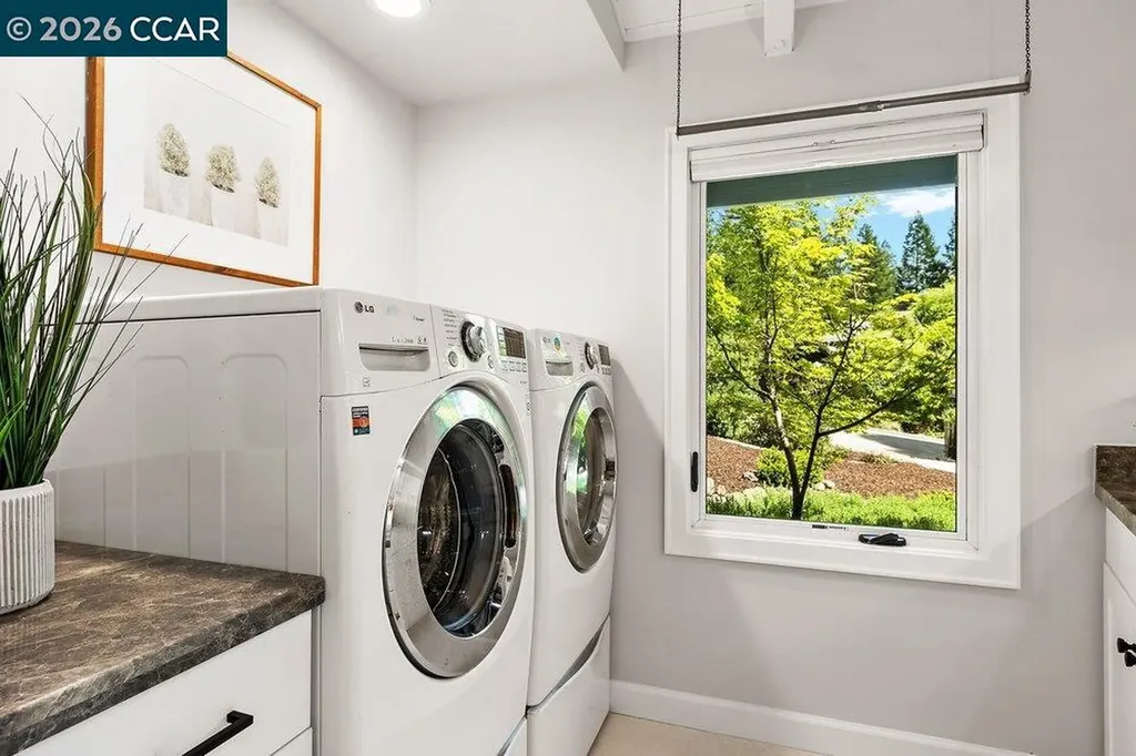 74 Bates Boulevard Orinda CA 94563