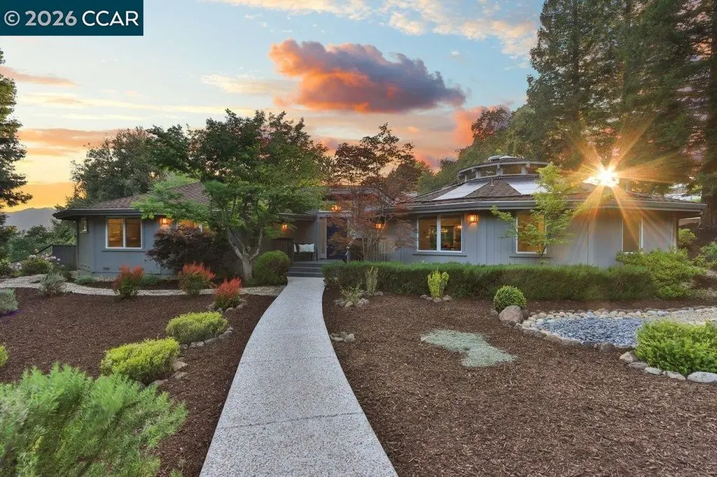 74 Bates Boulevard Orinda CA 94563