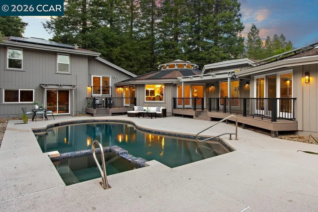 74 Bates Boulevard Orinda CA 94563