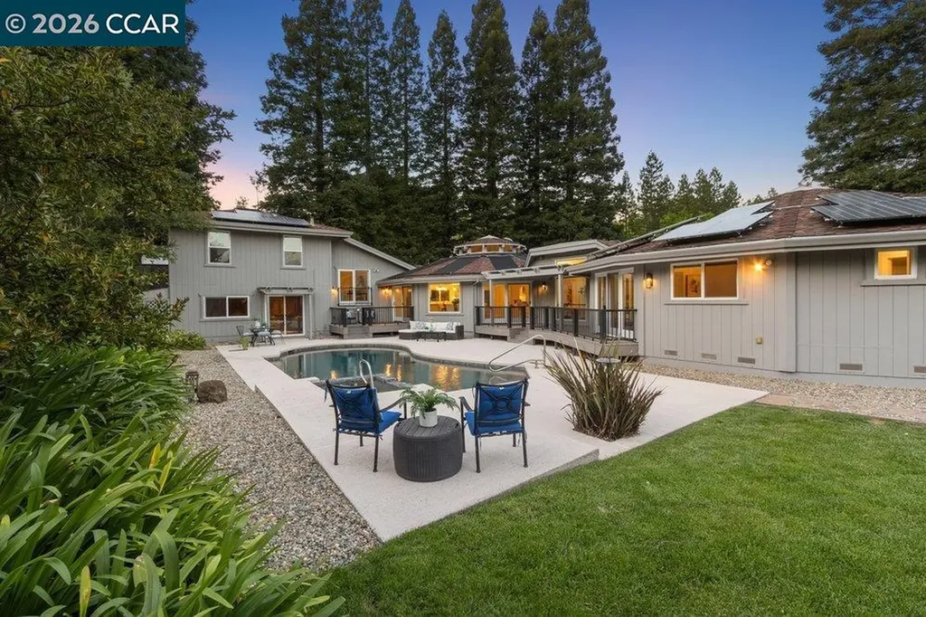 74 Bates Boulevard Orinda CA 94563