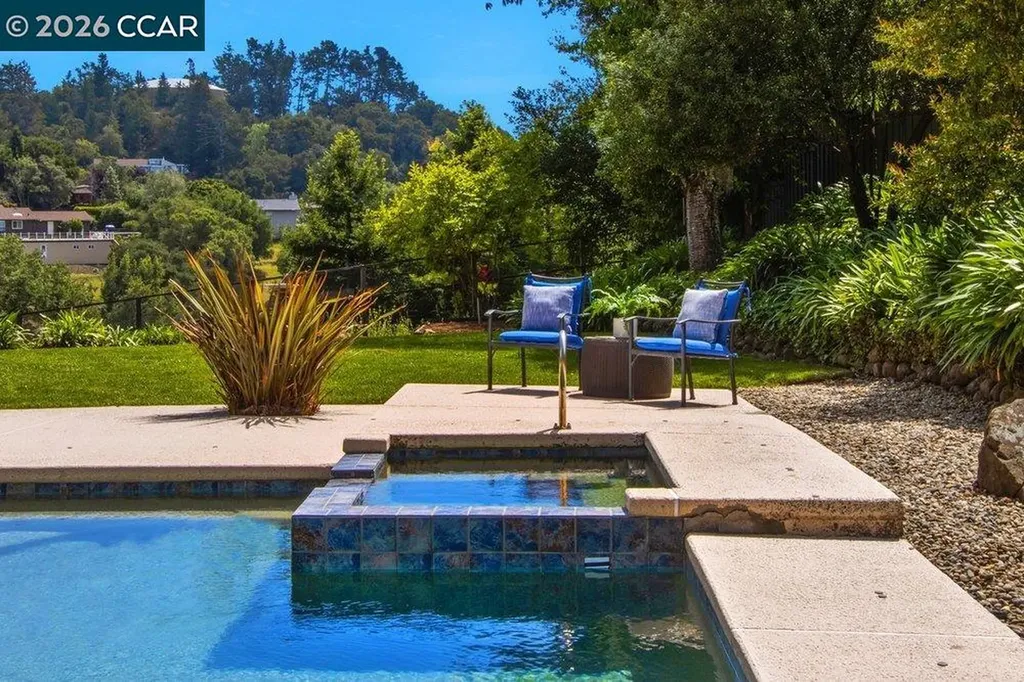 74 Bates Boulevard Orinda CA 94563