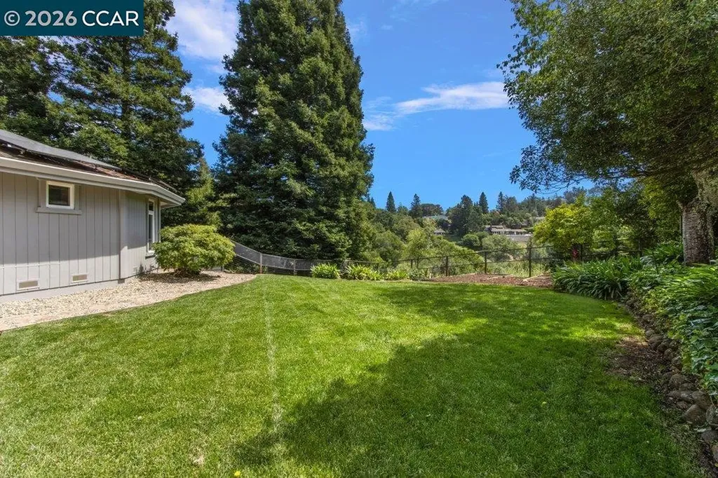 74 Bates Boulevard Orinda CA 94563