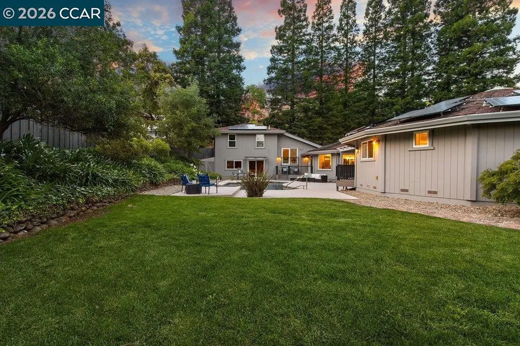 74 Bates Boulevard Orinda CA 94563