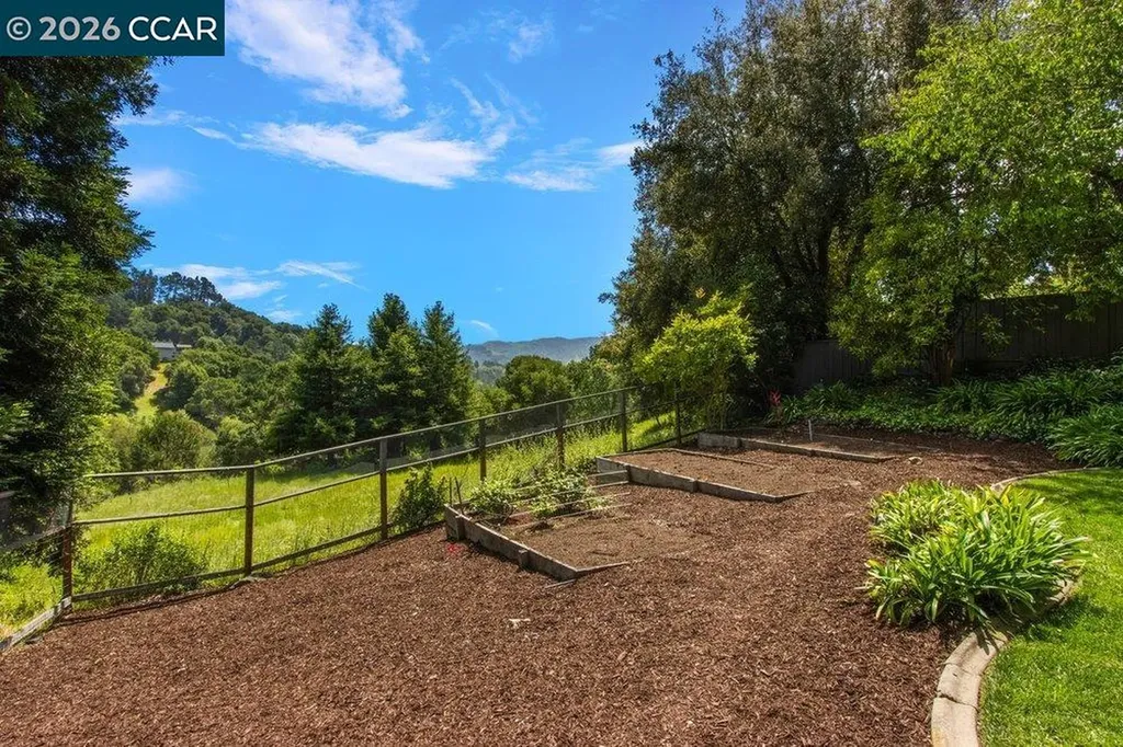 74 Bates Boulevard Orinda CA 94563