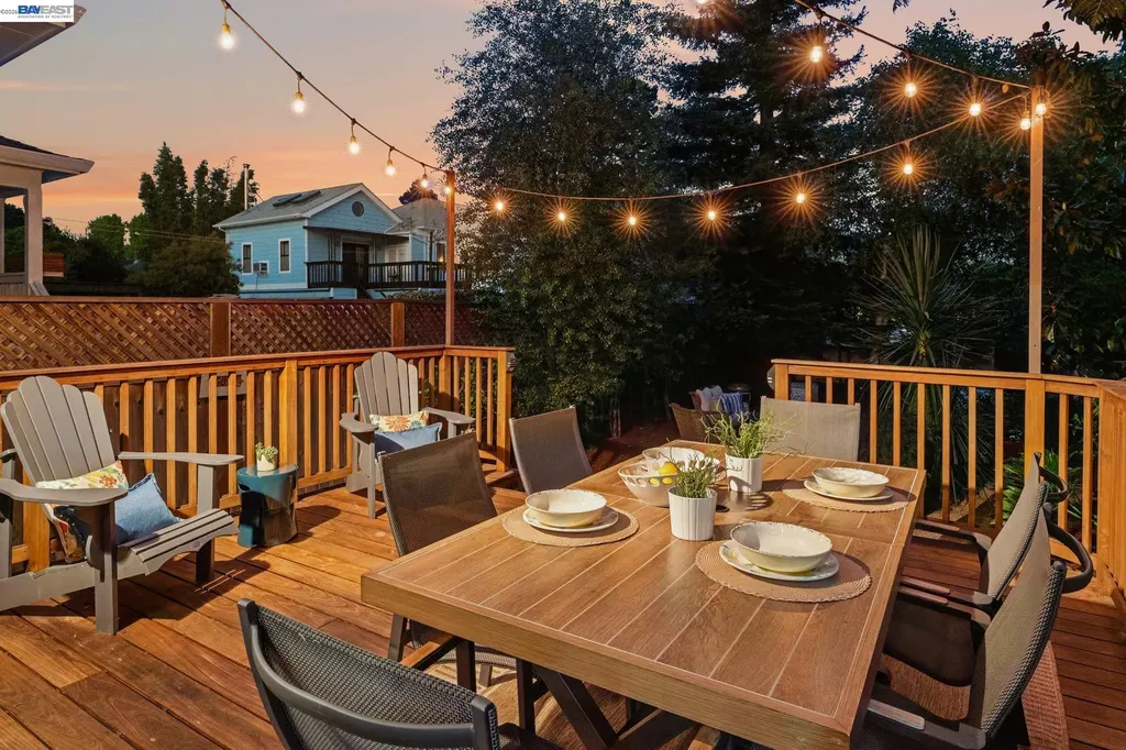 1222 Versailles Avenue Alameda CA 94501