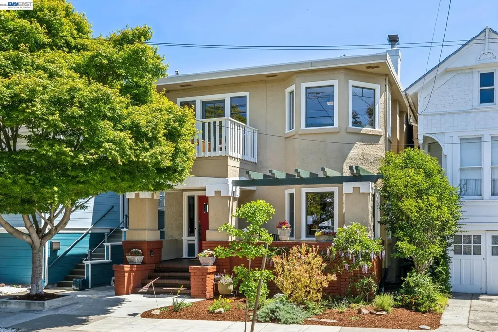 1222 Versailles Avenue Alameda CA 94501