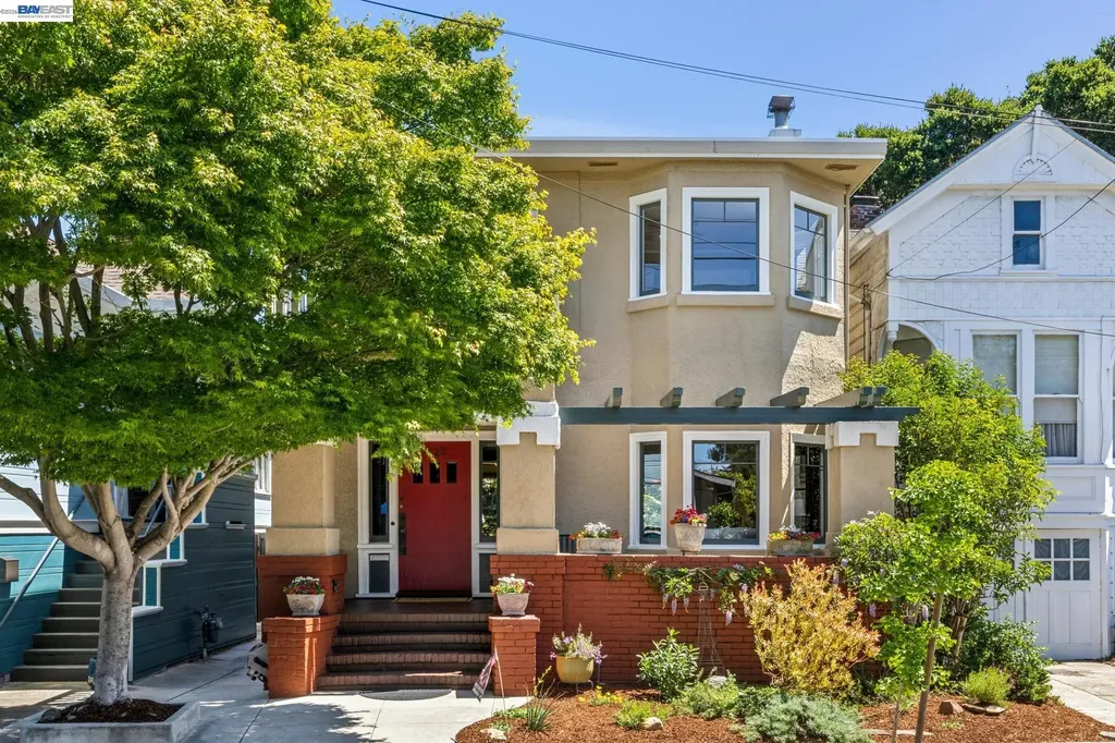 1222 Versailles Avenue Alameda CA 94501