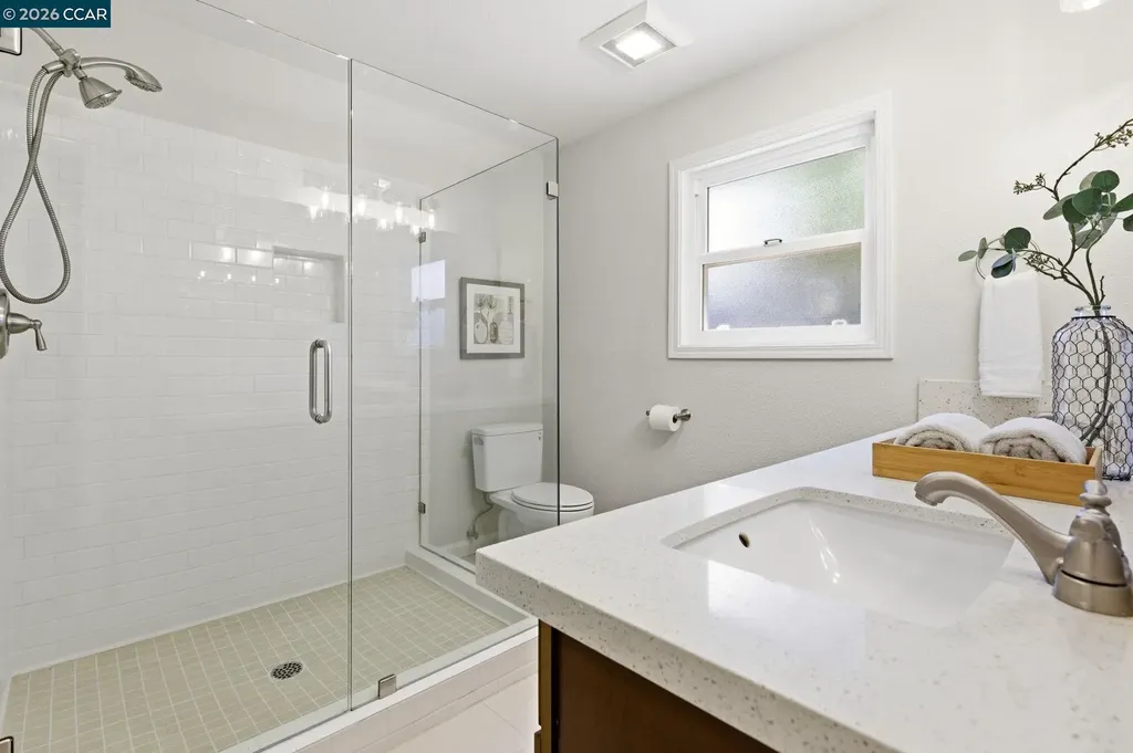 1881 Emerald Street Concord CA 94518