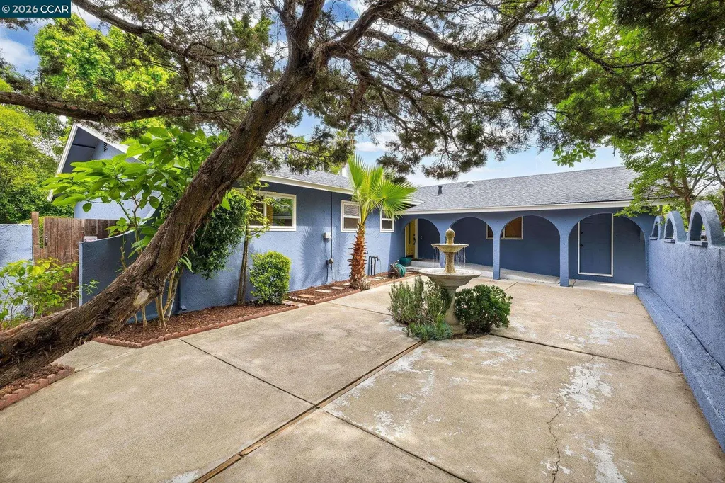 1881 Emerald Street Concord CA 94518