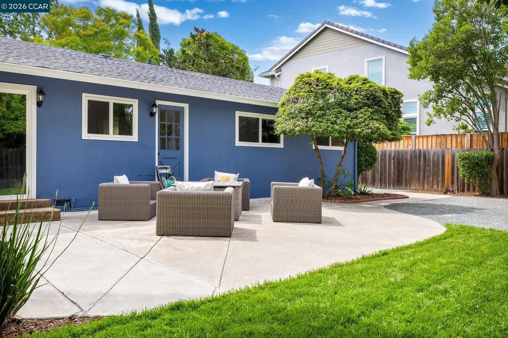 1881 Emerald Street Concord CA 94518