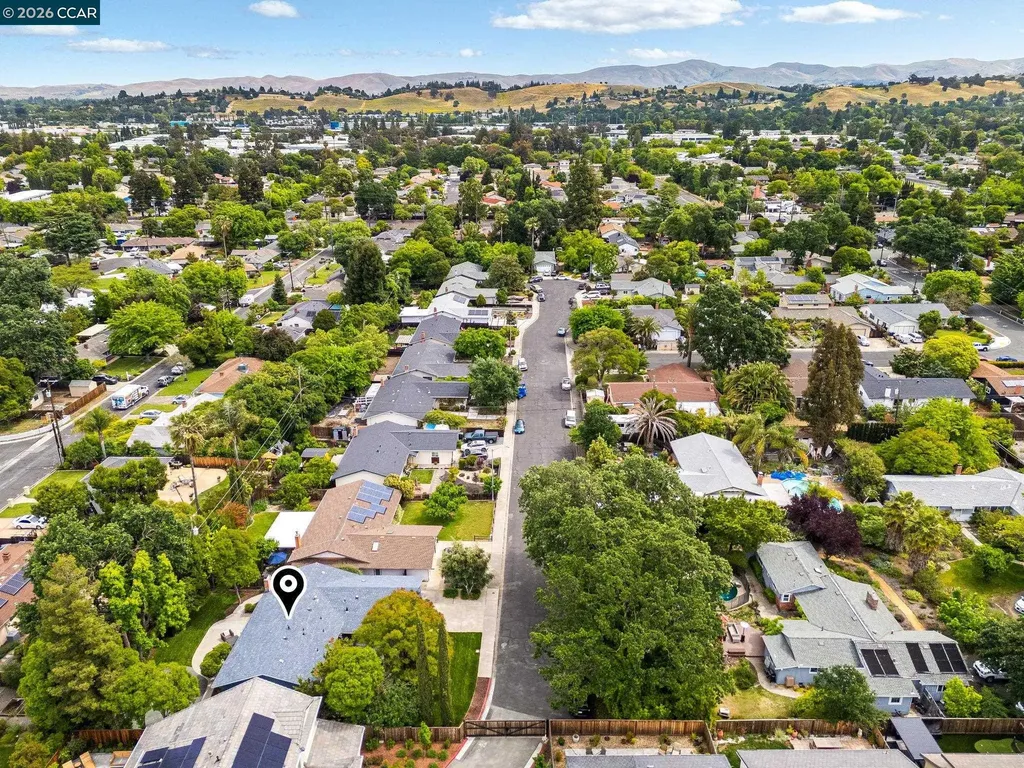 1881 Emerald Street Concord CA 94518
