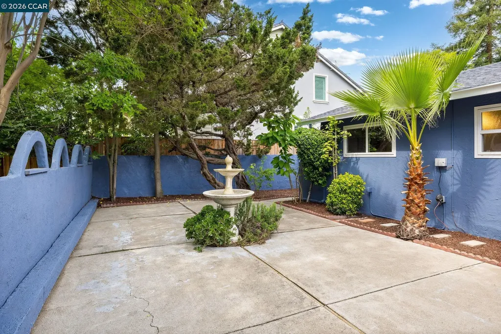 1881 Emerald Street Concord CA 94518