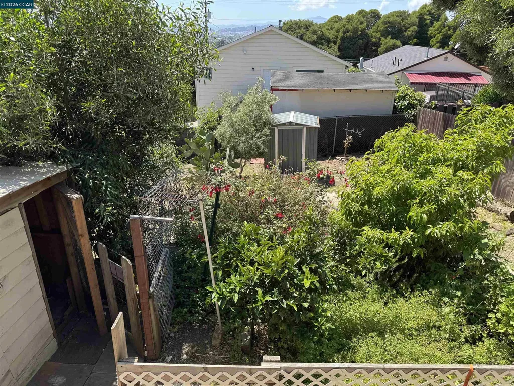 1531 Bayo Vista Avenue San Pablo CA 94806