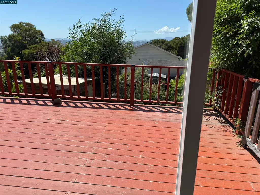 1531 Bayo Vista Avenue San Pablo CA 94806
