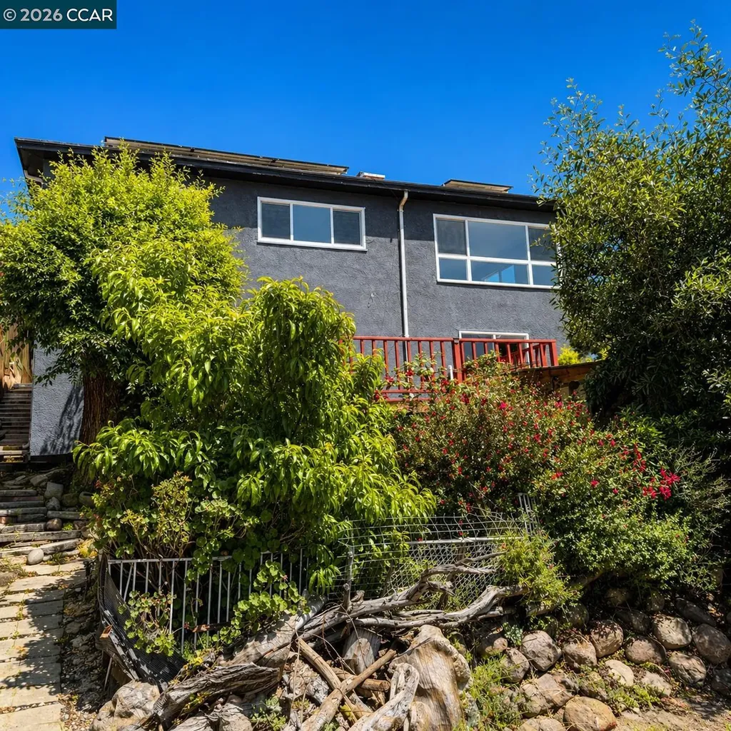 1531 Bayo Vista Avenue San Pablo CA 94806