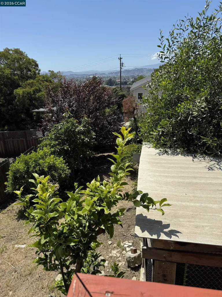 1531 Bayo Vista Avenue San Pablo CA 94806