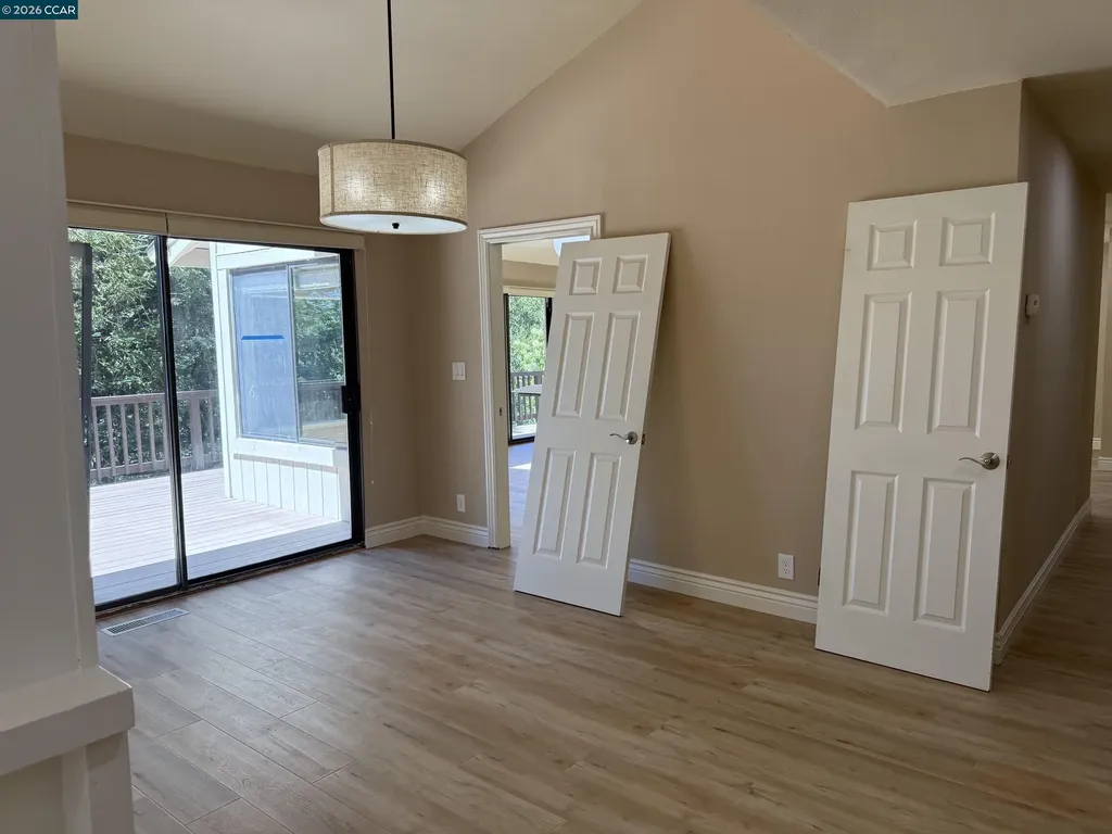 671 Ironbark Circle Orinda CA 94563