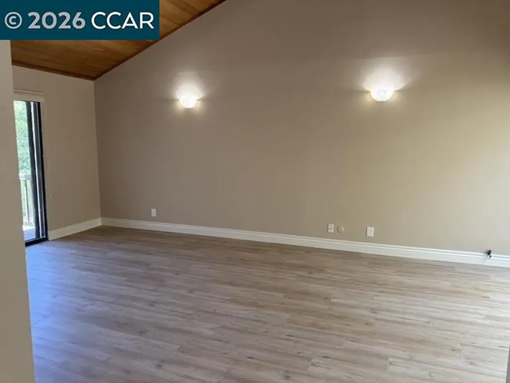 671 Ironbark Circle Orinda CA 94563